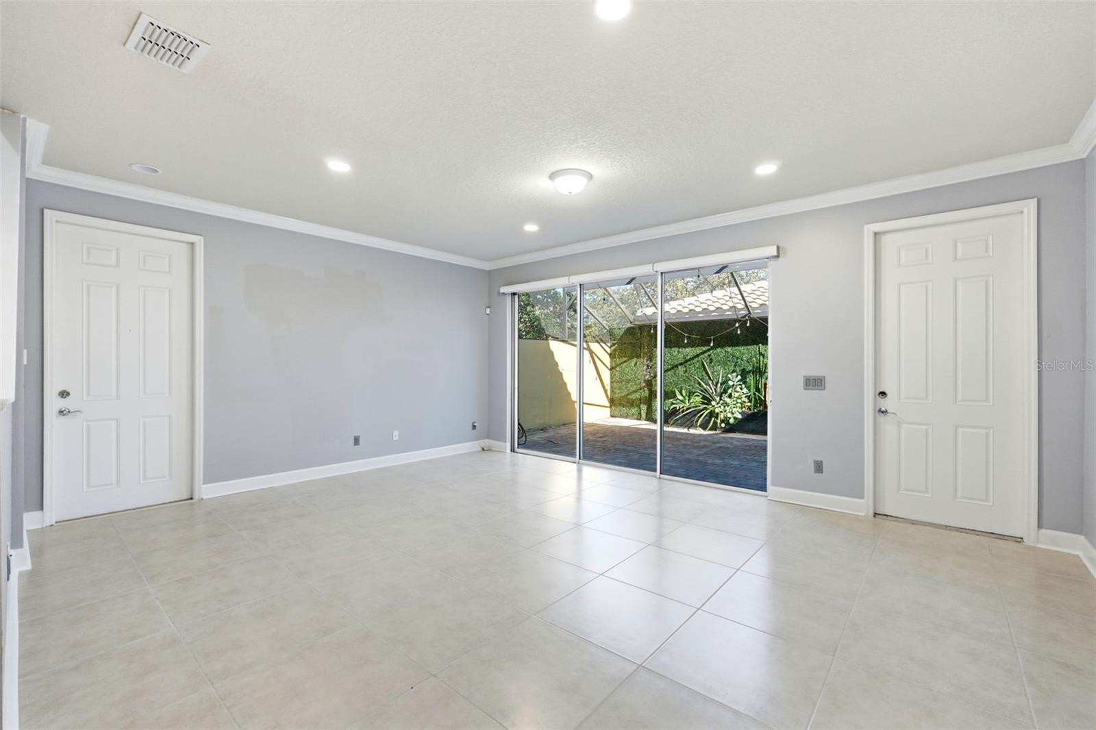 VILLAGEWALK/LK NONAD - Residential Lease