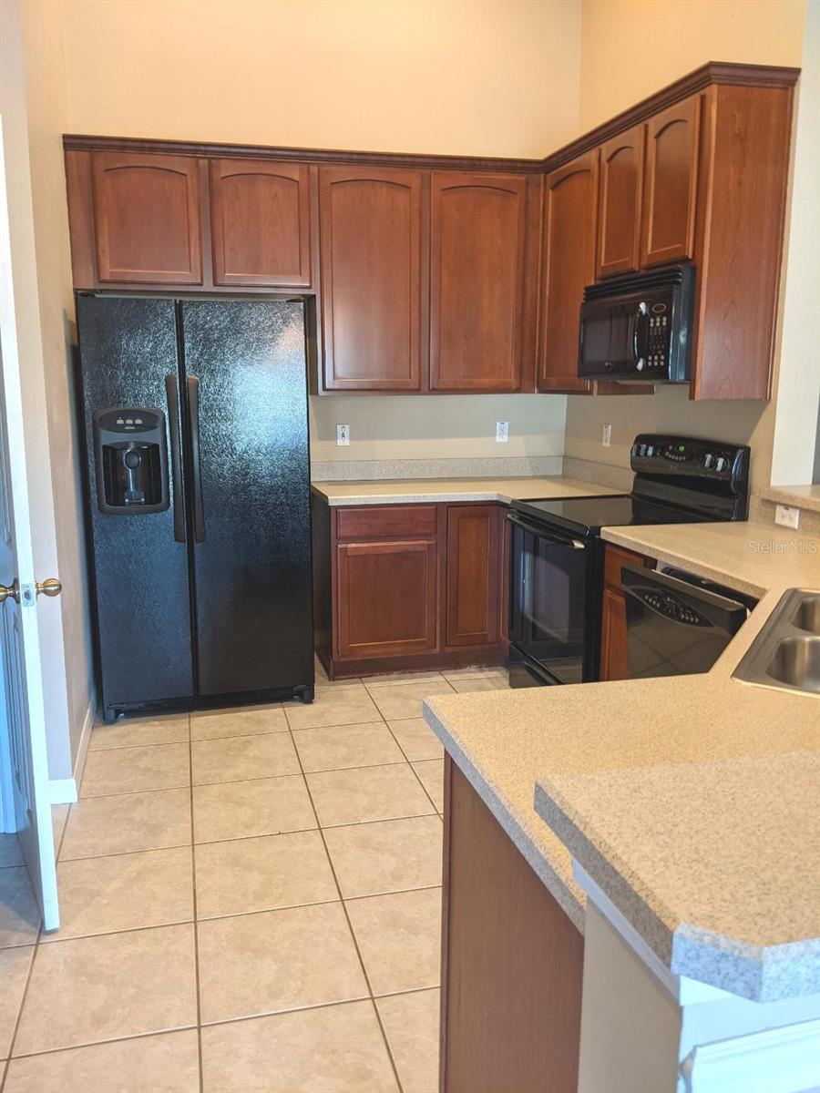 SADDLE CREEK MANOR - Residential Lease