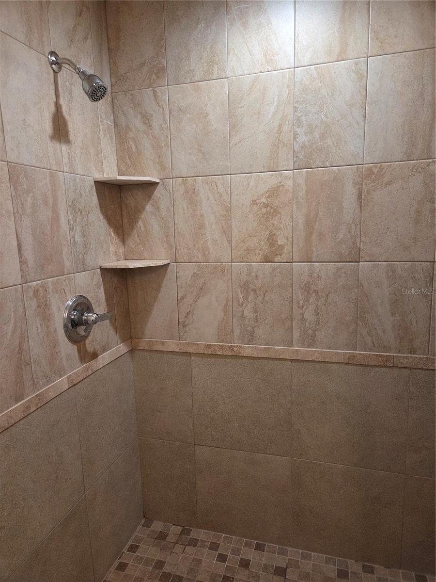 LYNWOOD PARK - Residential