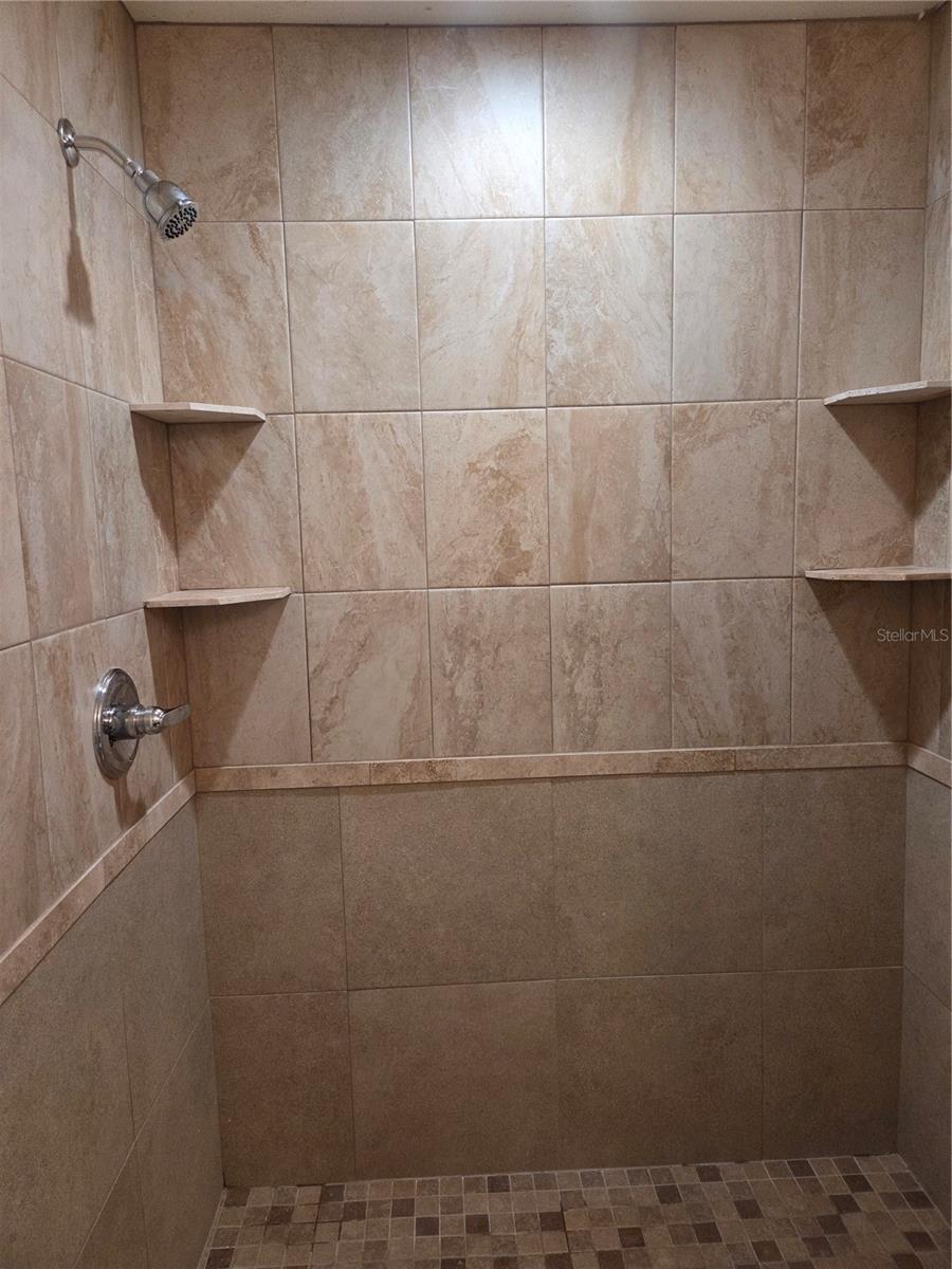 LYNWOOD PARK - Residential