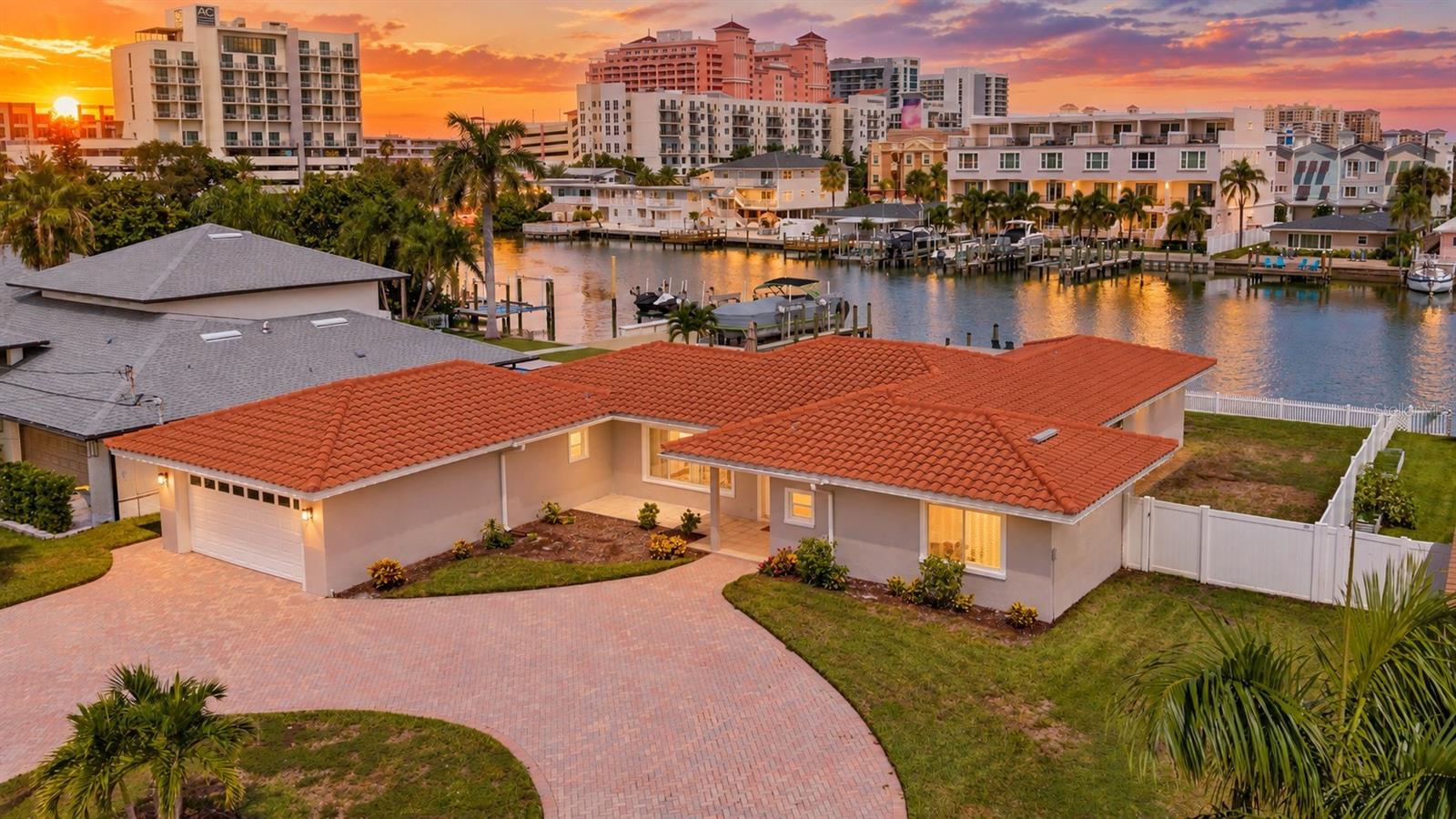 136 BAYSIDE DRIVE