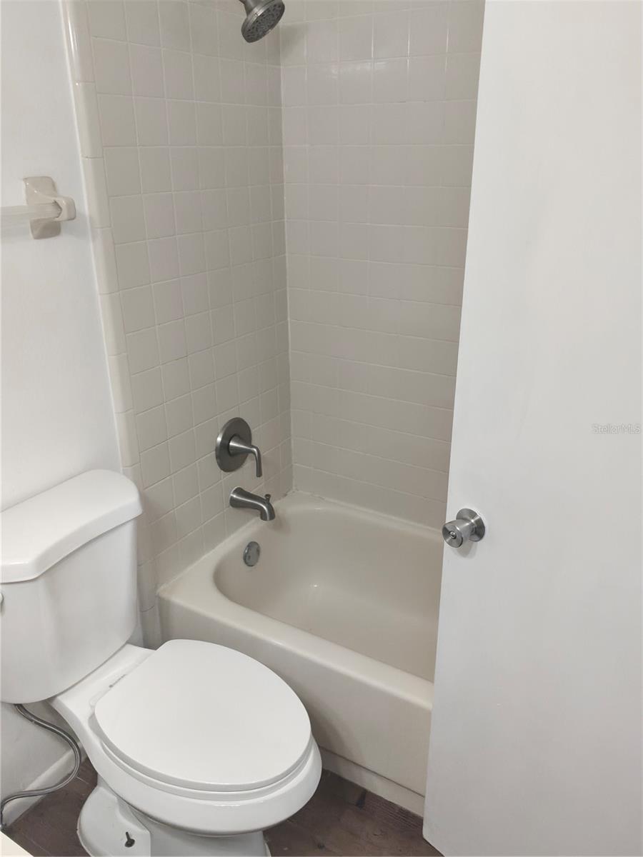 WINDSOR WALK - Residential Lease