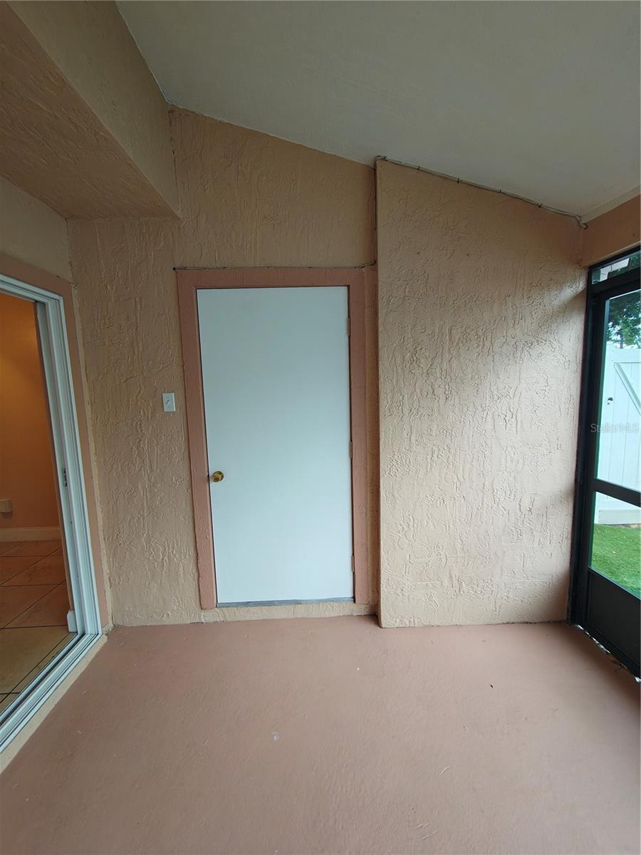 WINDSOR WALK - Residential Lease