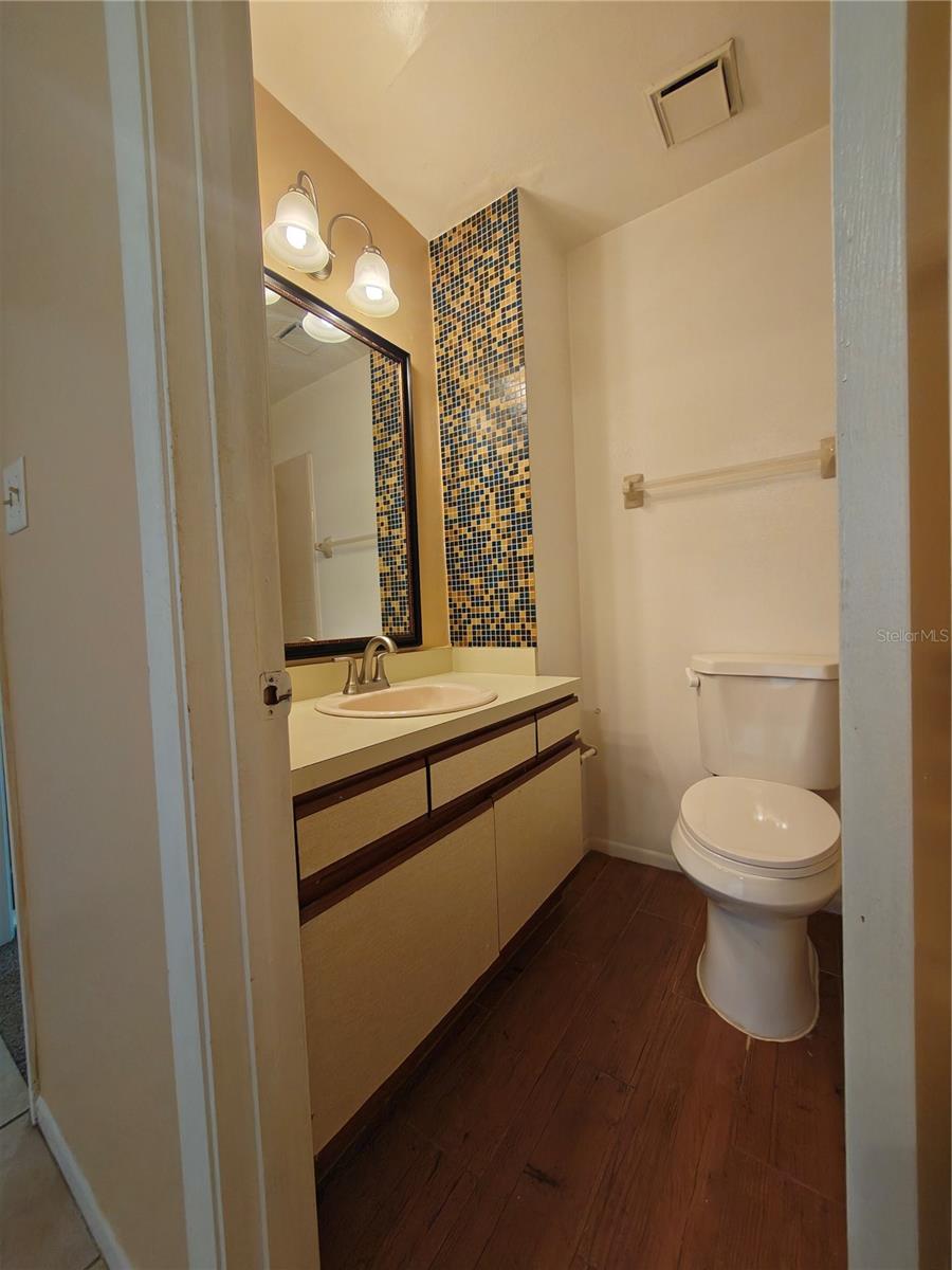 WINDSOR WALK - Residential Lease