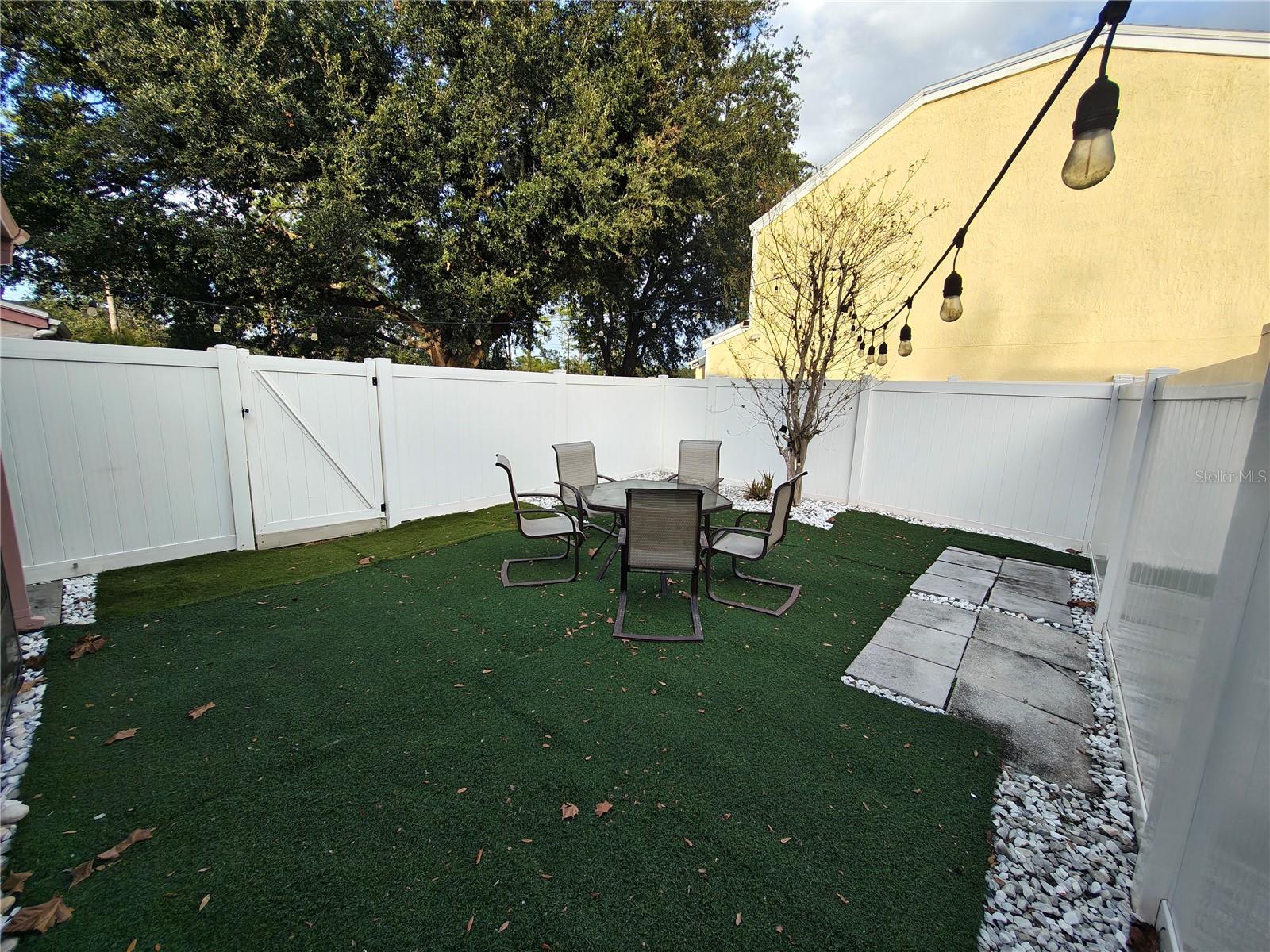 WINDSOR WALK - Residential Lease