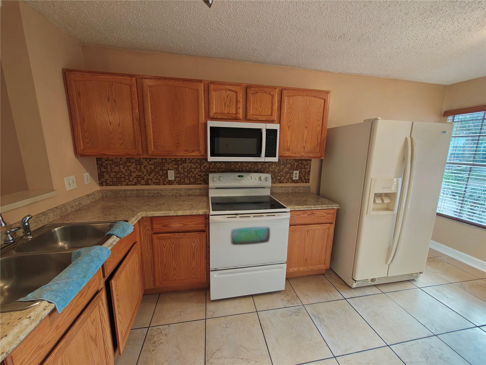 WINDSOR WALK - Residential Lease