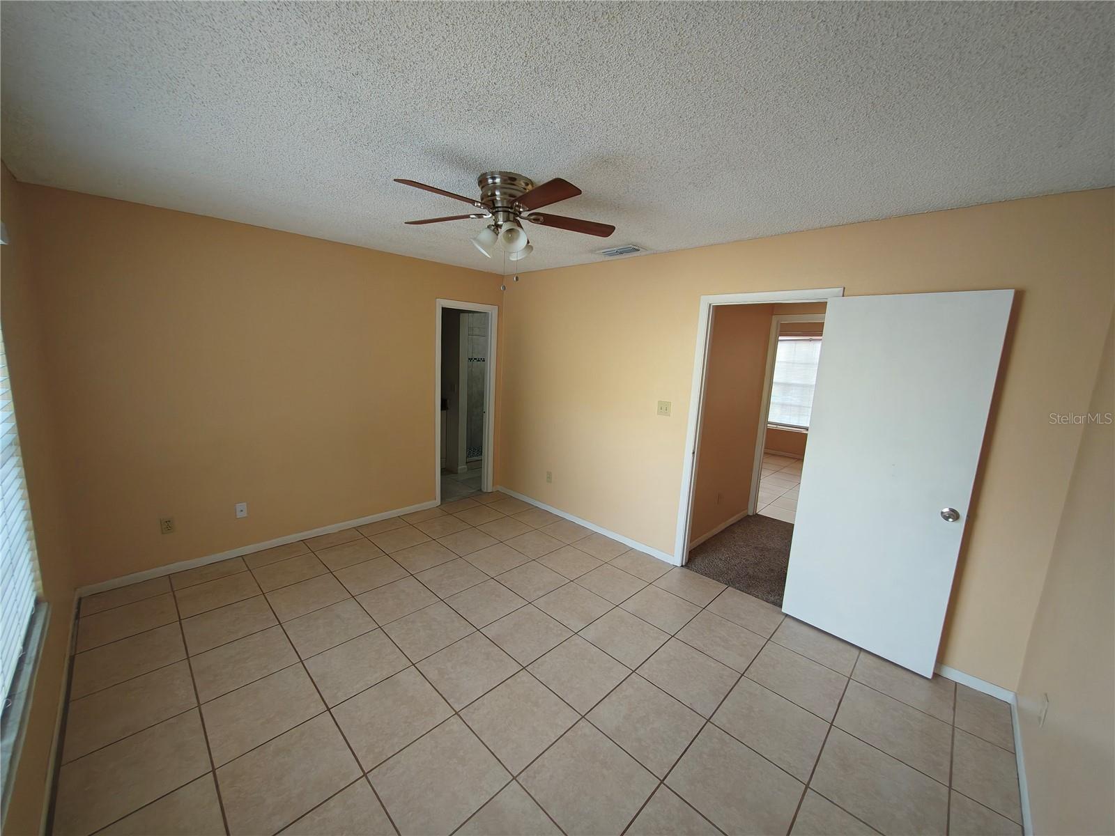 WINDSOR WALK - Residential Lease