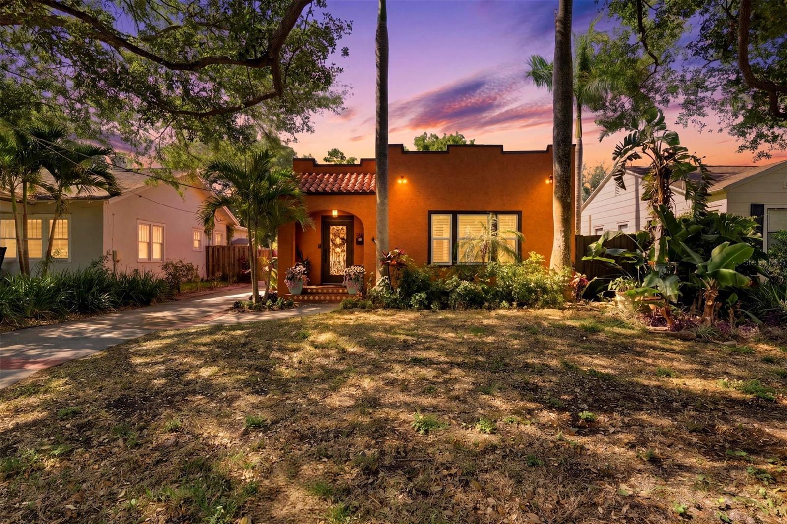 3318 W PALMIRA AVENUE