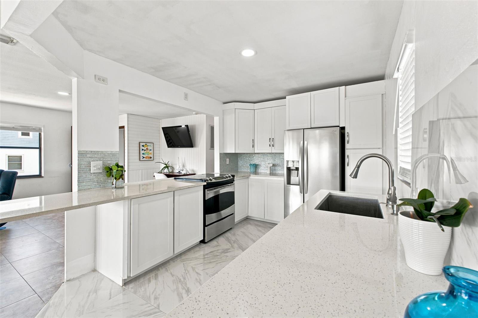 3250 ROSE ARBOR DRIVE