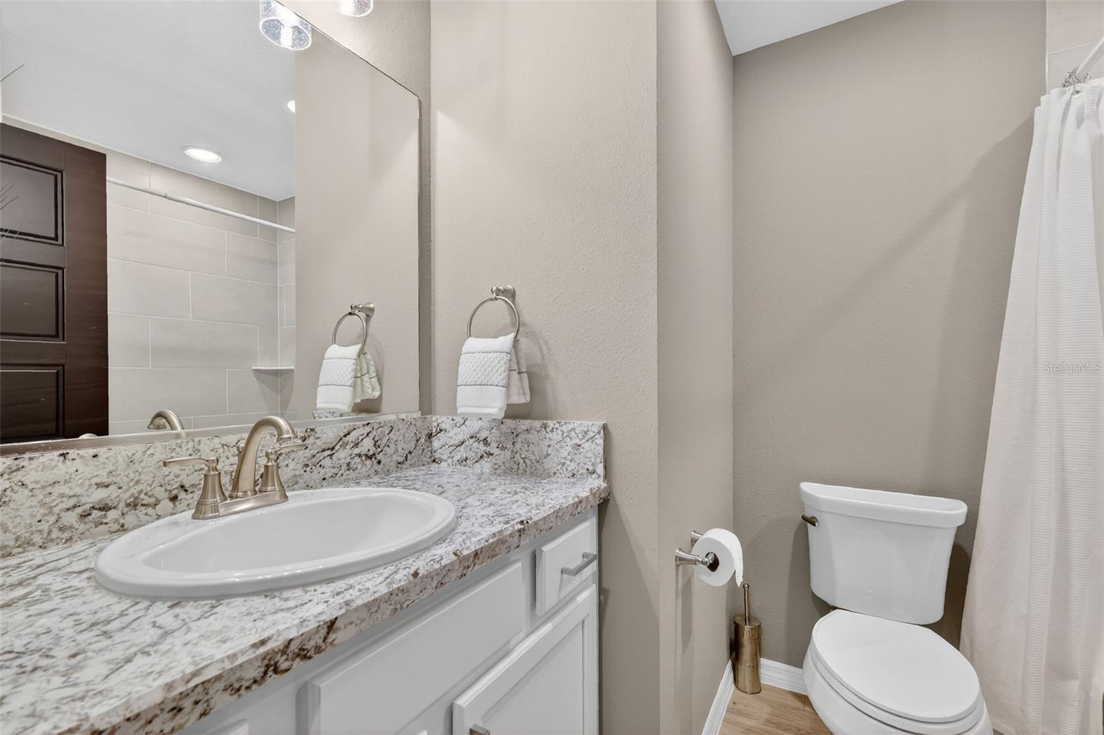 VILLAGES/SOUTHERN OAKS UN 103 - Residential