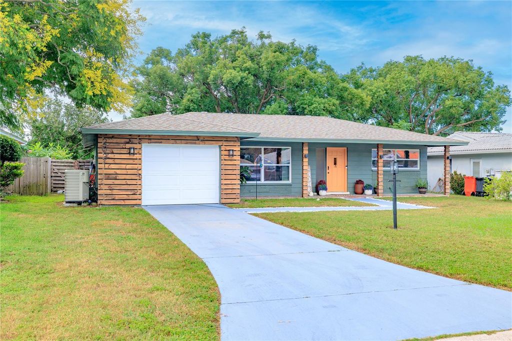 Photo of 2031 Scotland Drive, Clearwater, FL 33763 (MLS # G5102979)