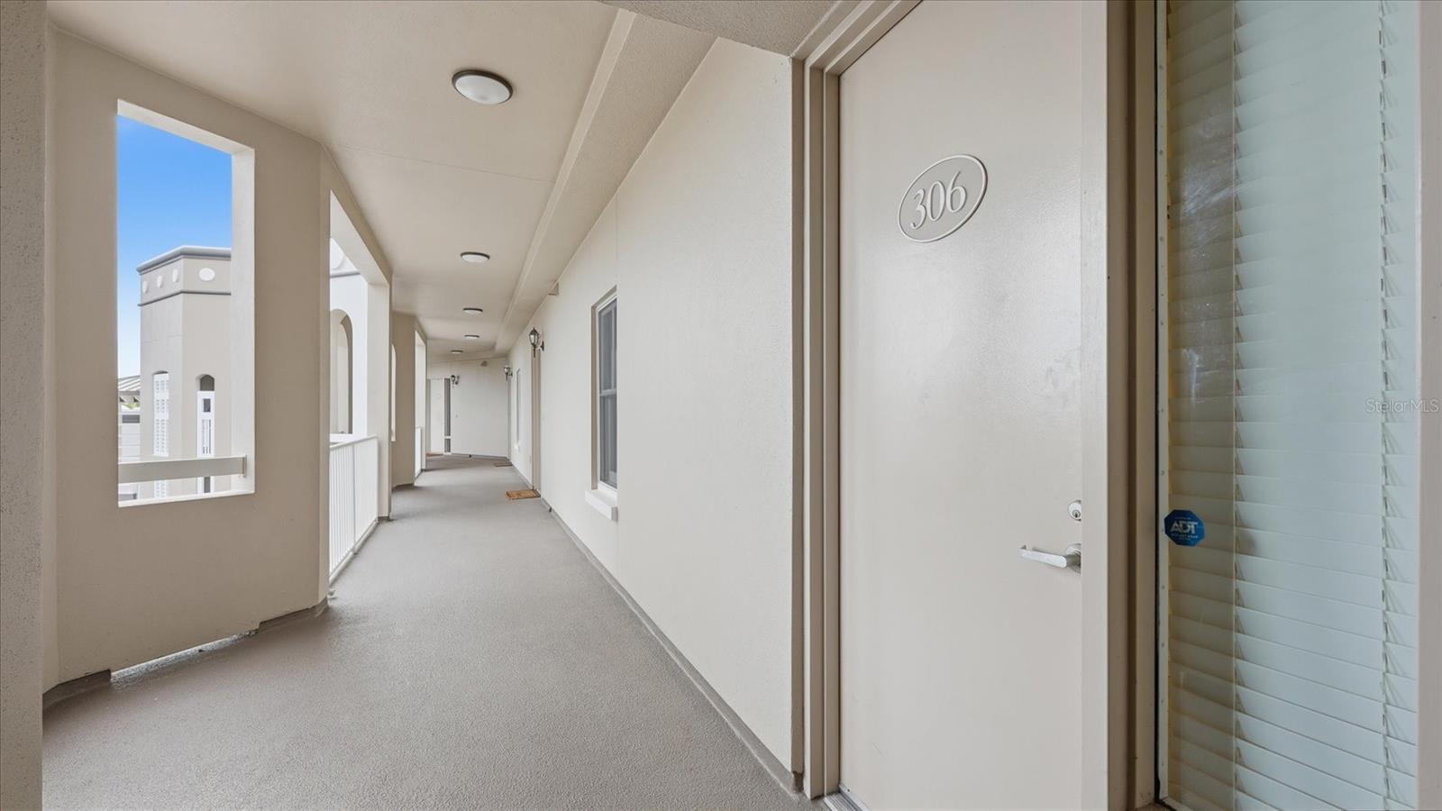 8111 LAKEWOOD MAIN STREET 306