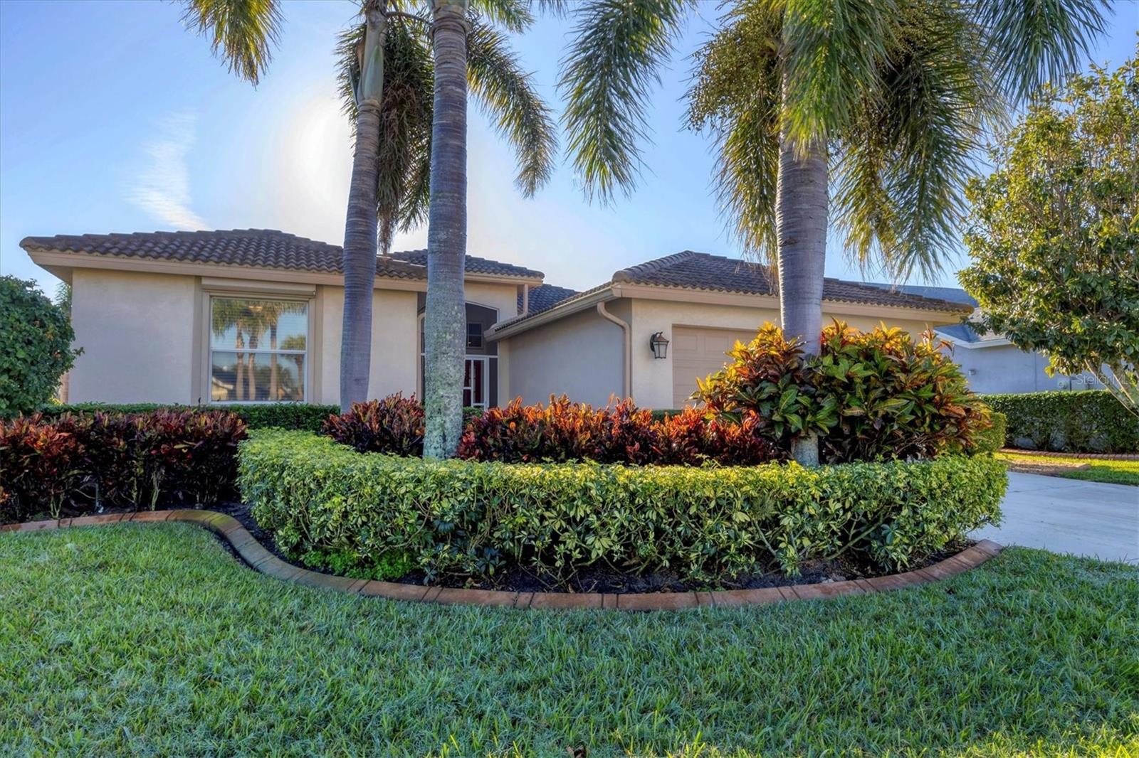 STONEYBROOK GOLF & COUNTRY CLUB - Residential Lease