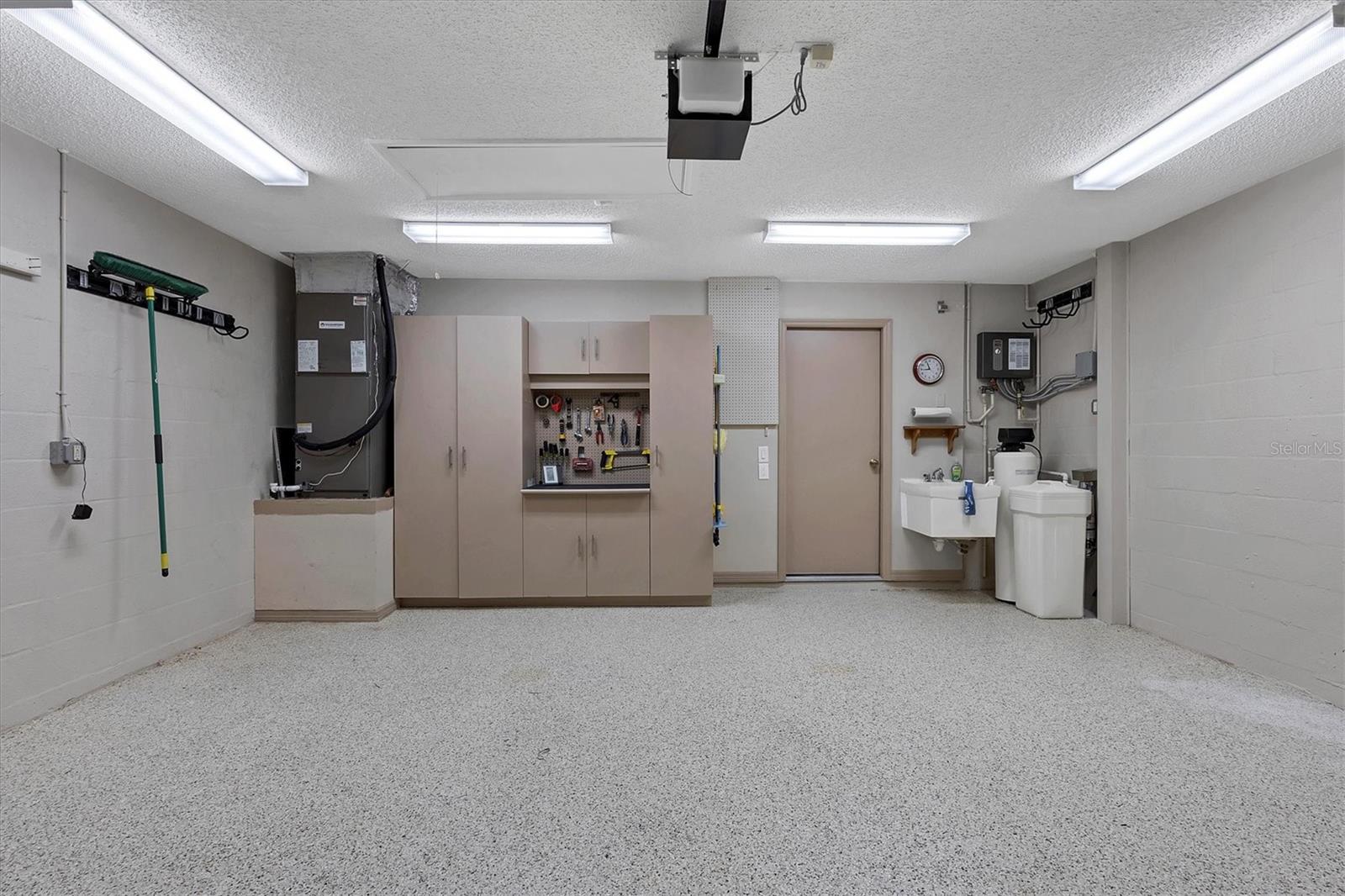 STONEYBROOK GOLF & COUNTRY CLUB - Residential Lease