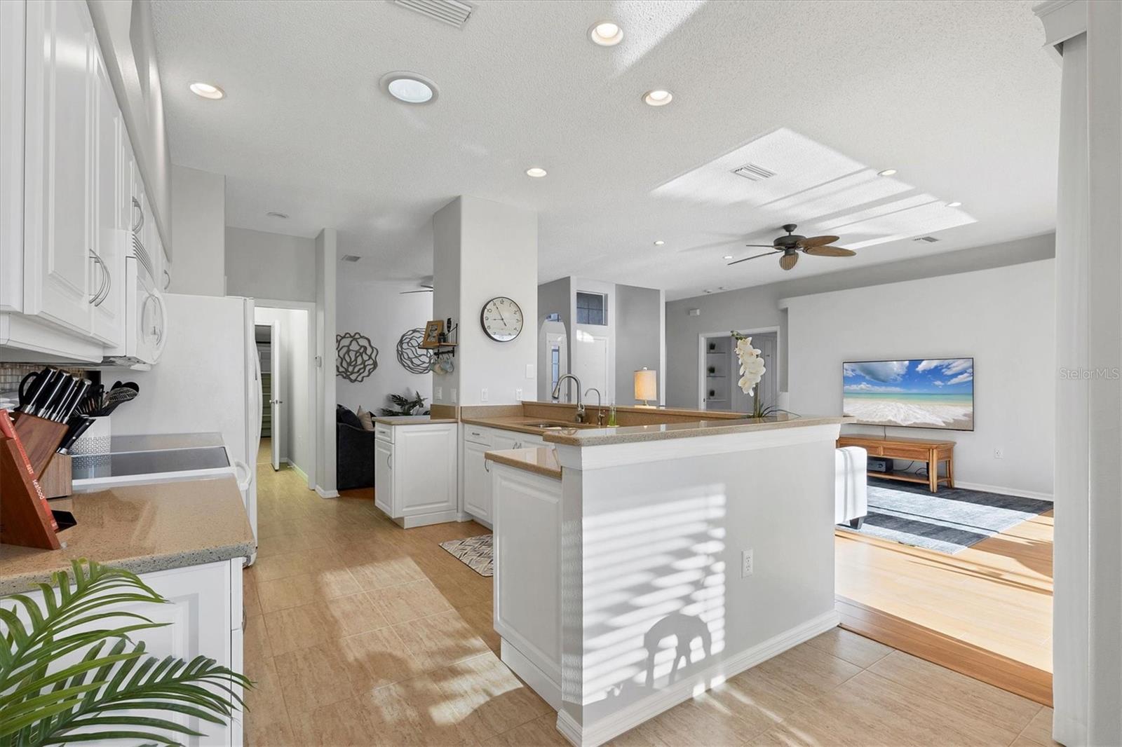 STONEYBROOK GOLF & COUNTRY CLUB - Residential Lease