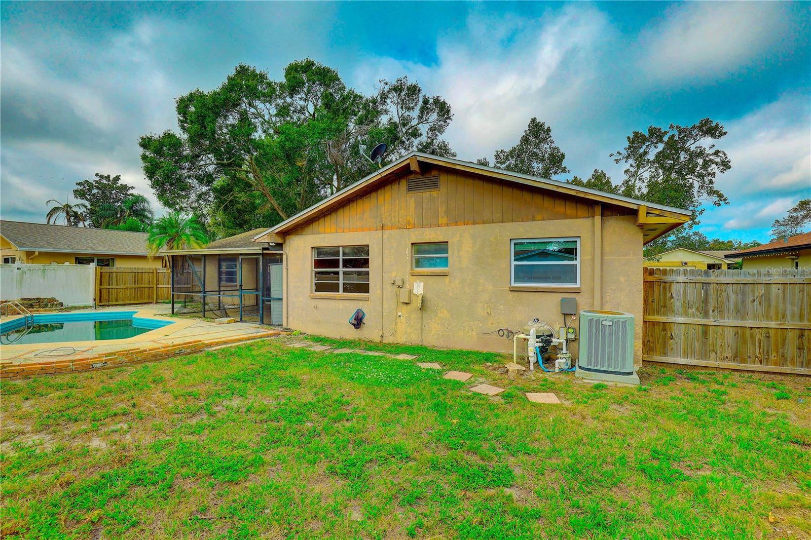 WILSHIRE ESTATES - Residential