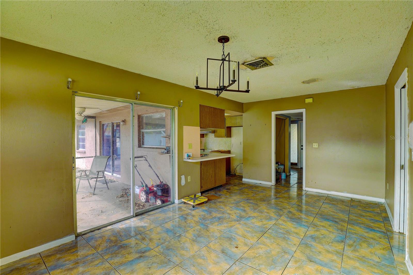 WILSHIRE ESTATES - Residential