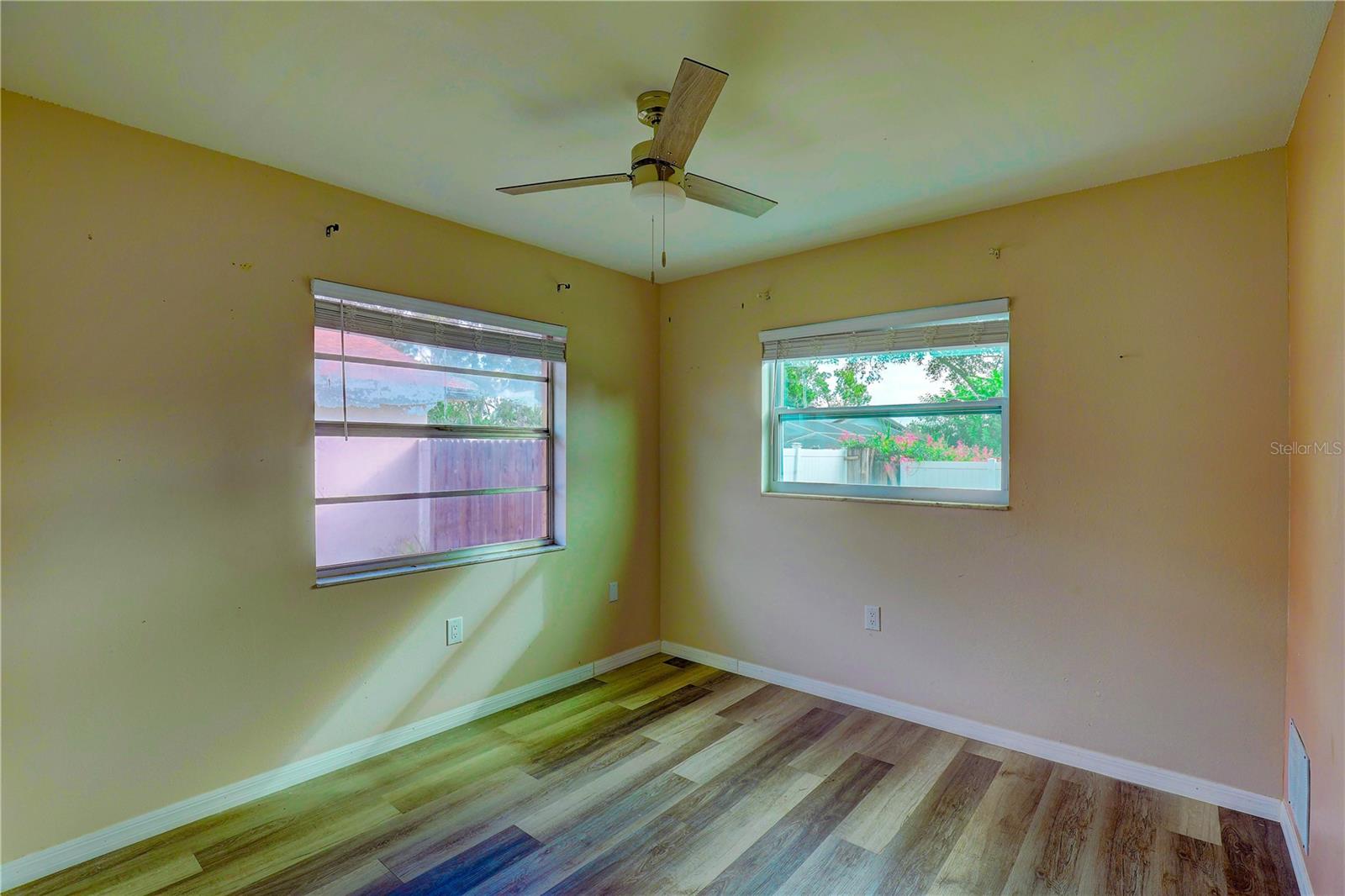 WILSHIRE ESTATES - Residential