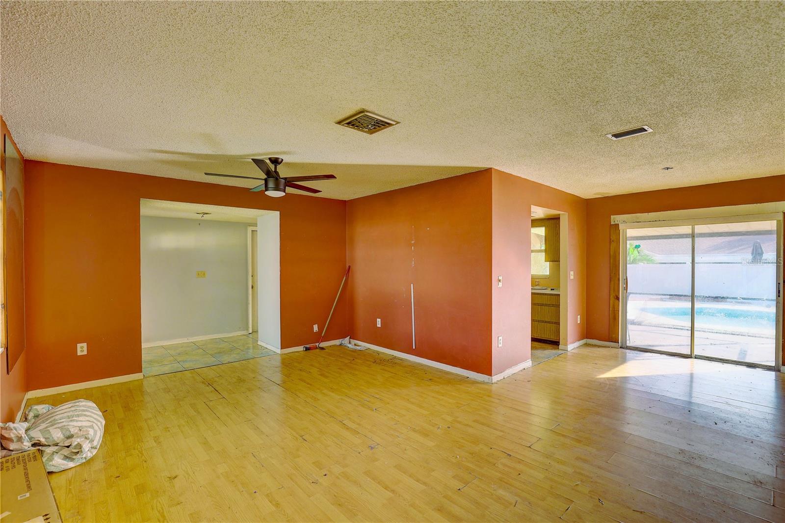 WILSHIRE ESTATES - Residential