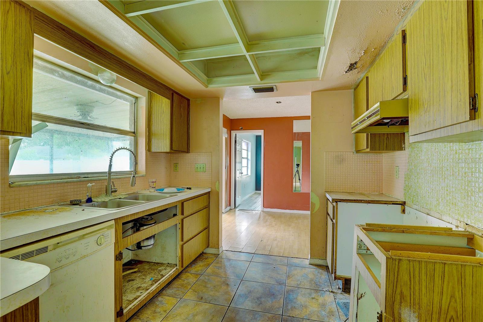 WILSHIRE ESTATES - Residential