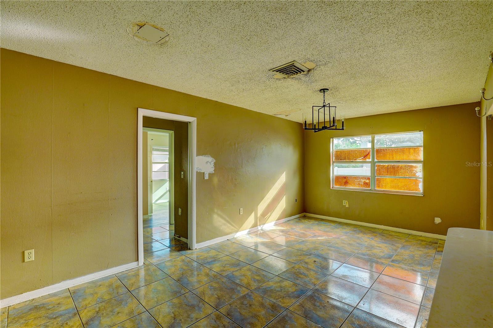 WILSHIRE ESTATES - Residential