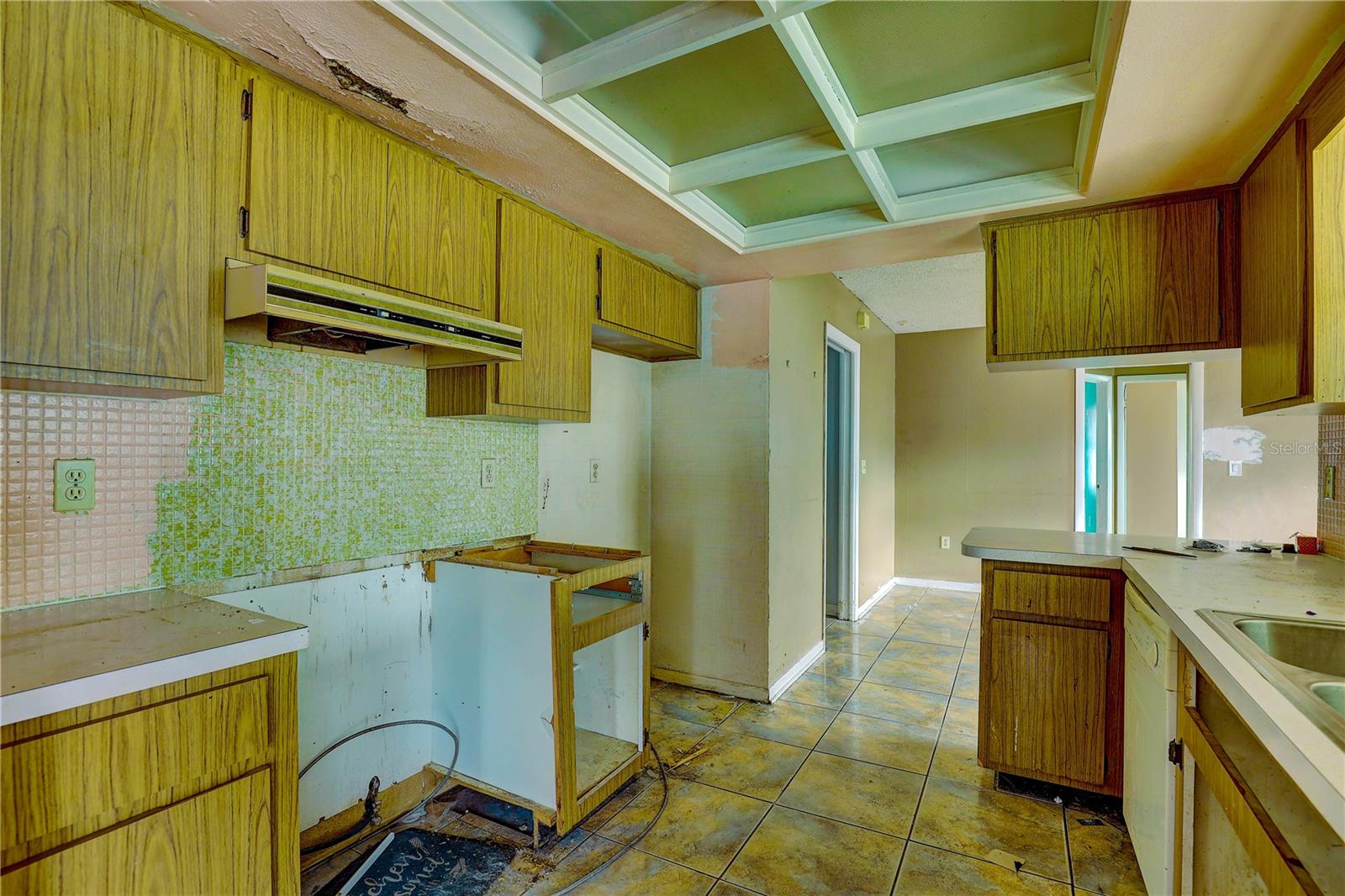 WILSHIRE ESTATES - Residential