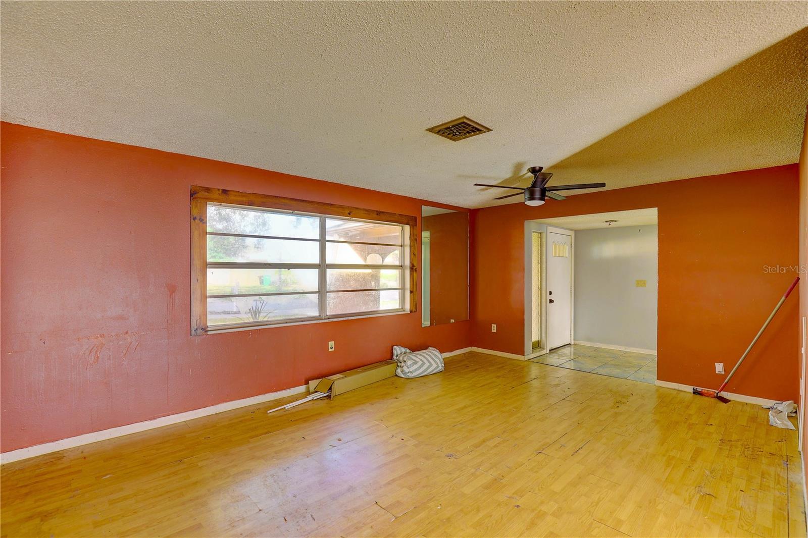 WILSHIRE ESTATES - Residential