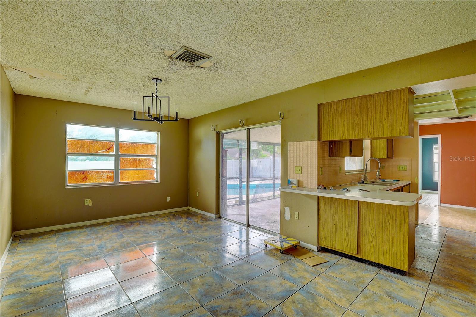 WILSHIRE ESTATES - Residential