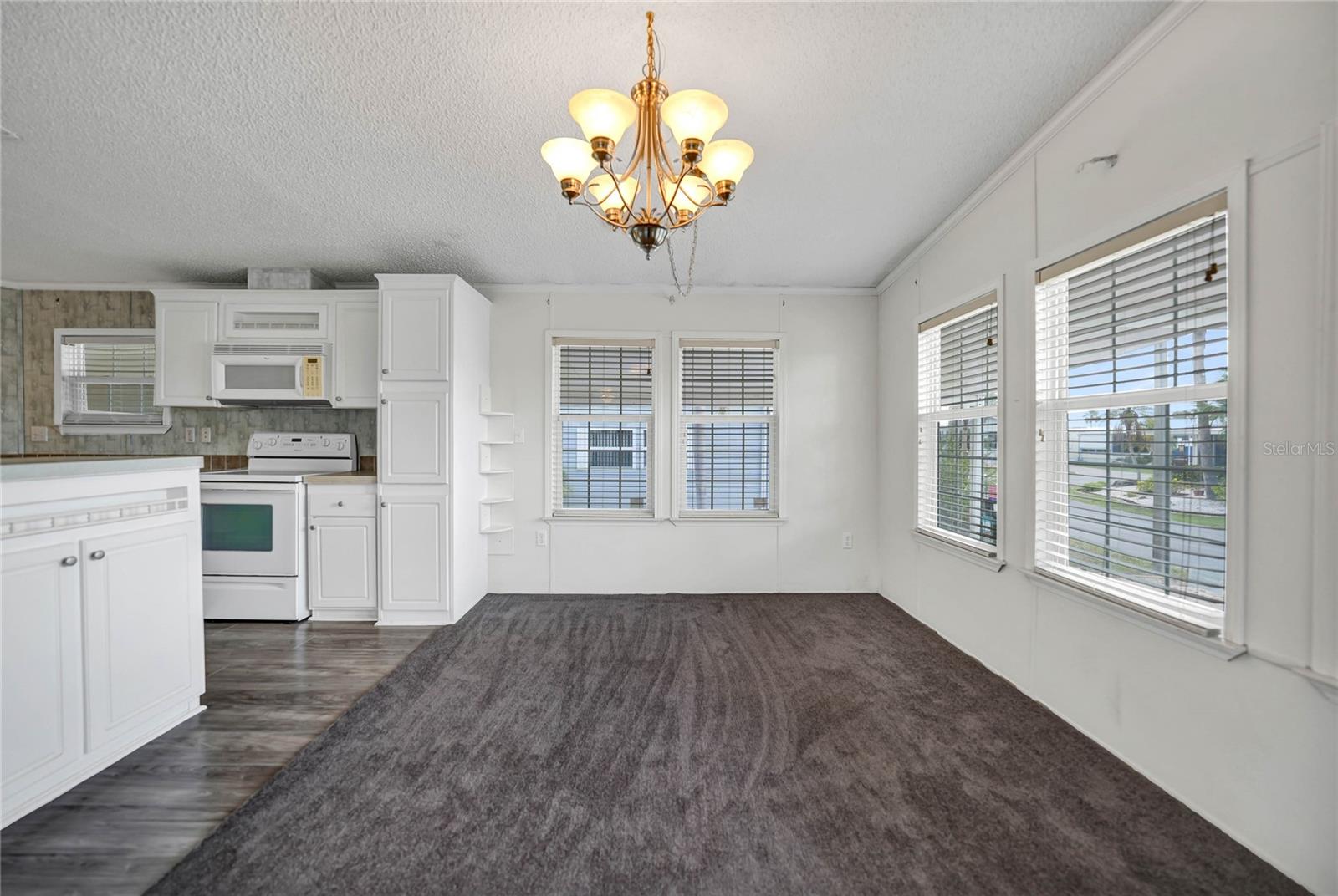 MAPLE LEAF ESTATES - Residential