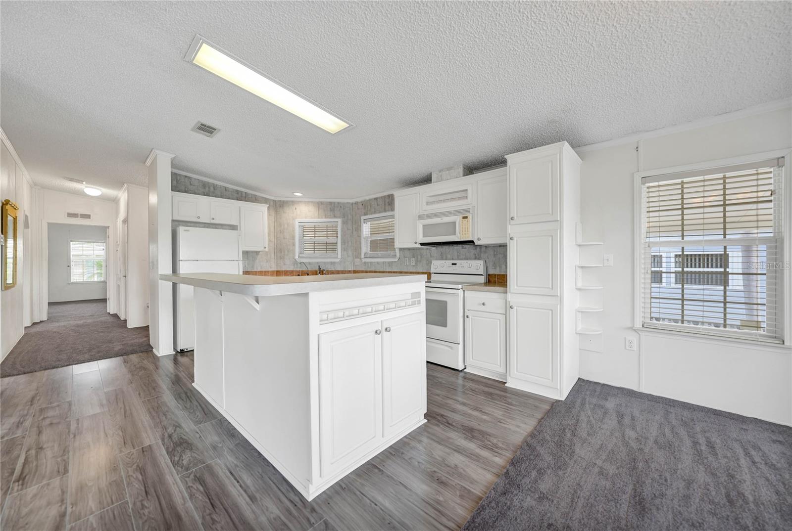 MAPLE LEAF ESTATES - Residential