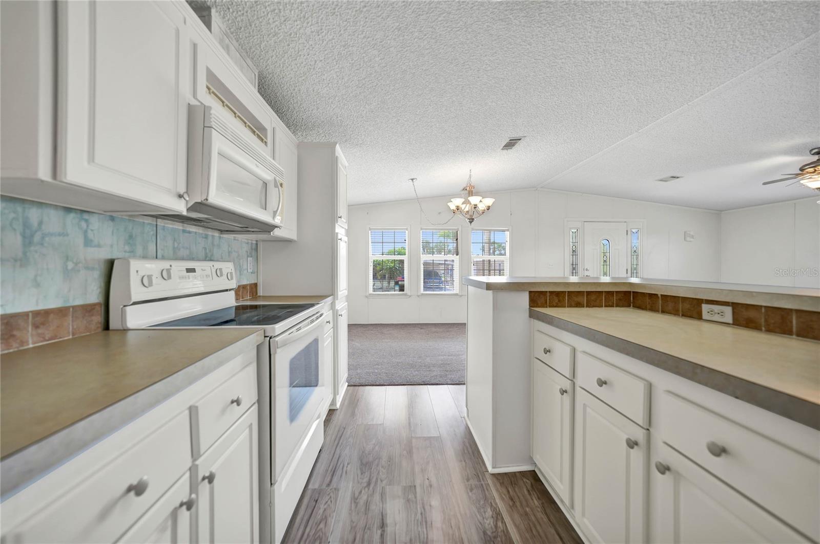 MAPLE LEAF ESTATES - Residential