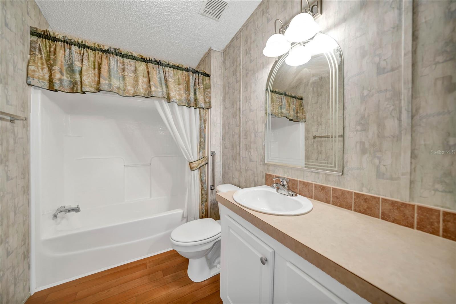 MAPLE LEAF ESTATES - Residential