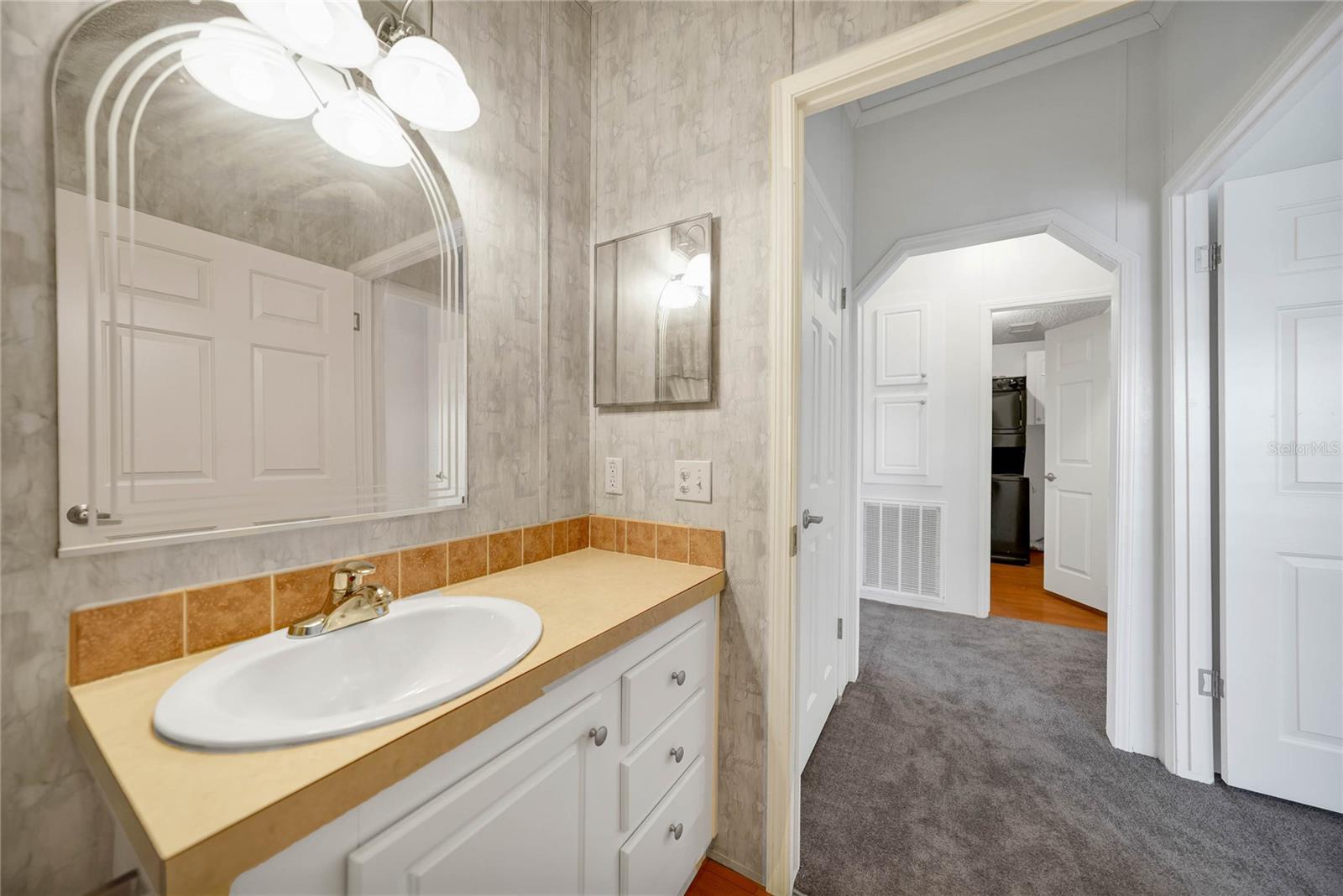 MAPLE LEAF ESTATES - Residential