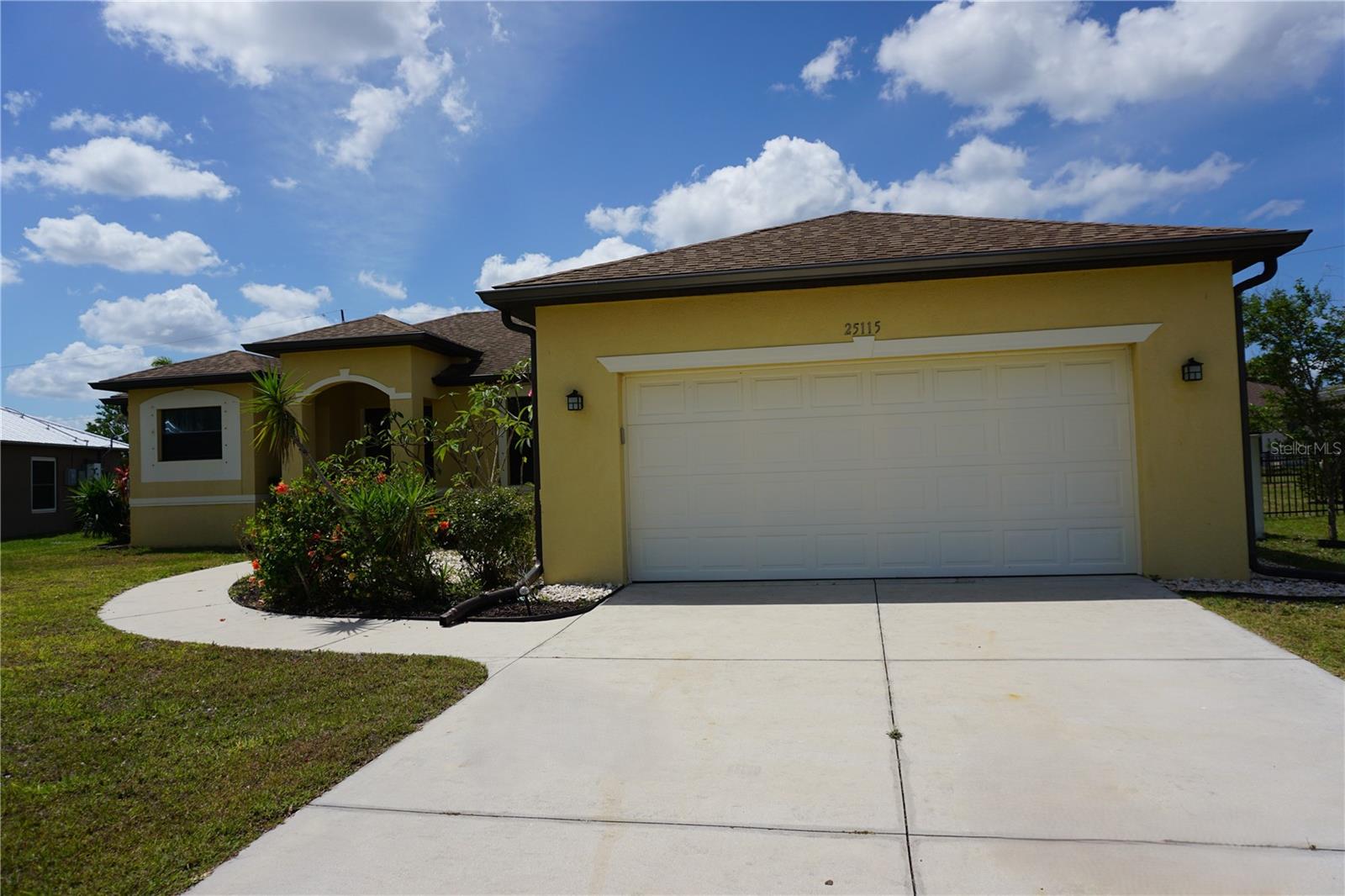 25115 ESMERALDA COURT