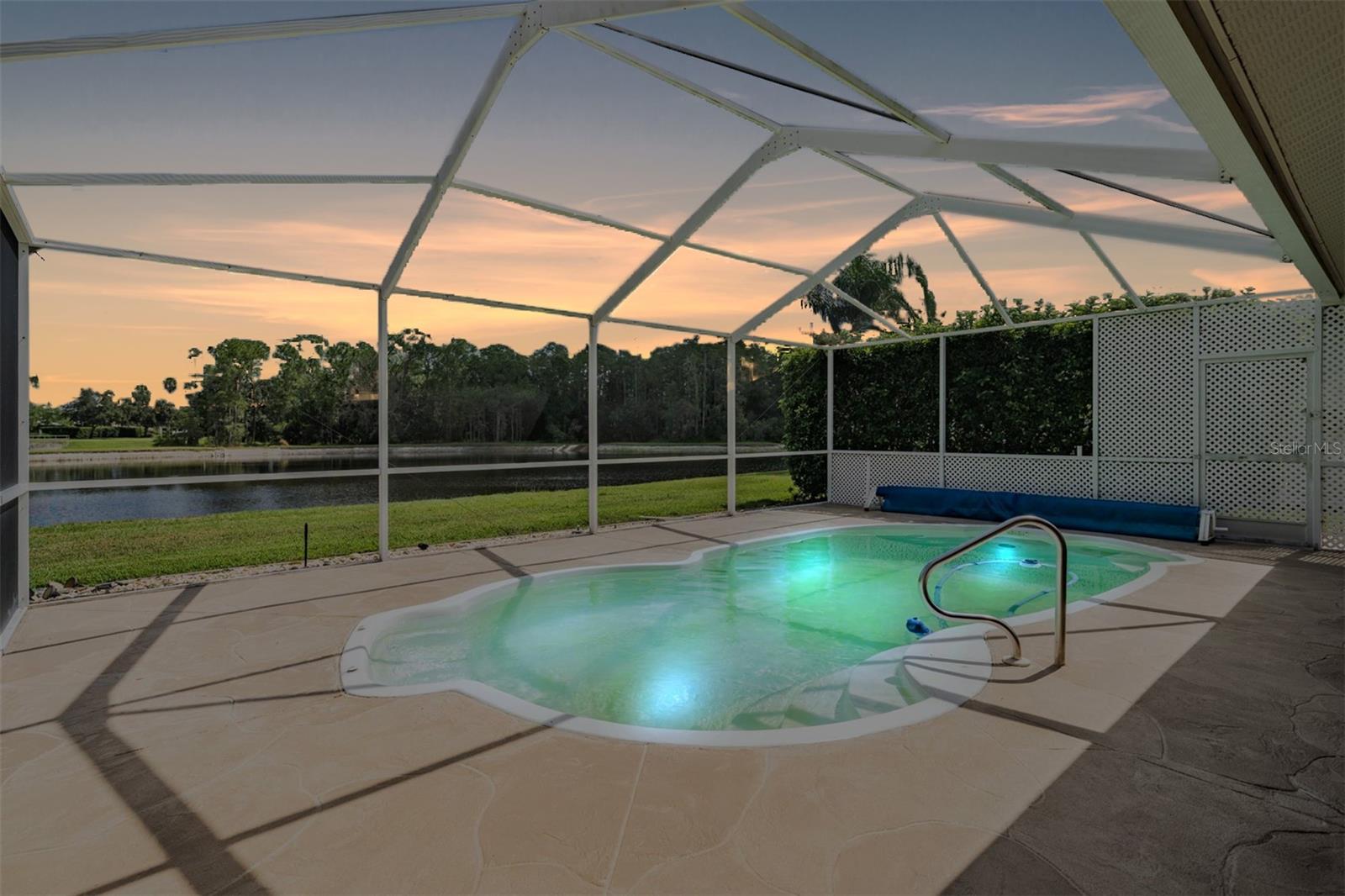 1437 WINDING WILLOW DRIVE