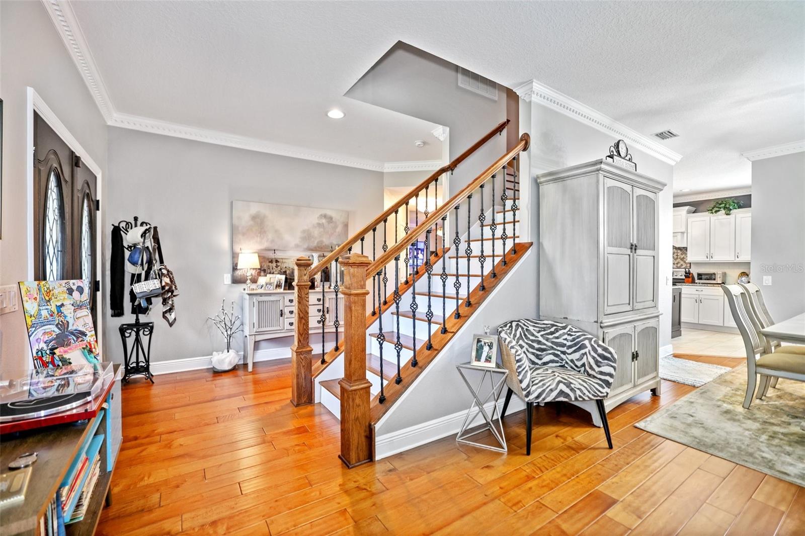 COUNTRY CHASE - Residential