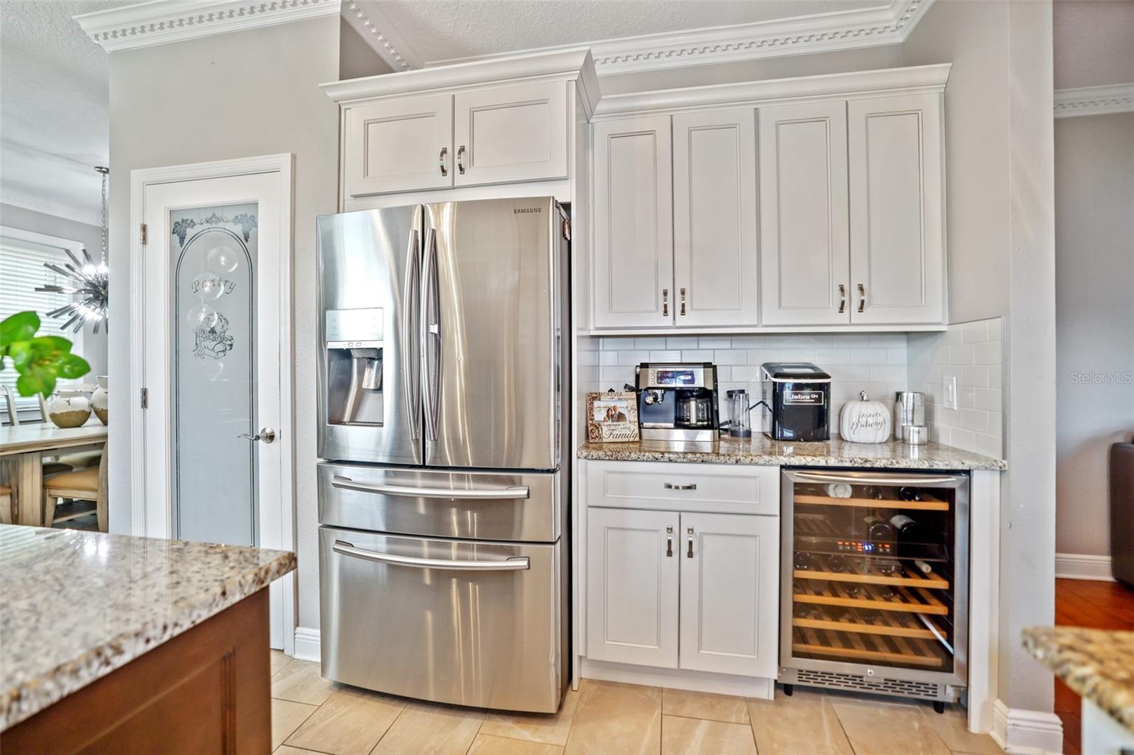 COUNTRY CHASE - Residential