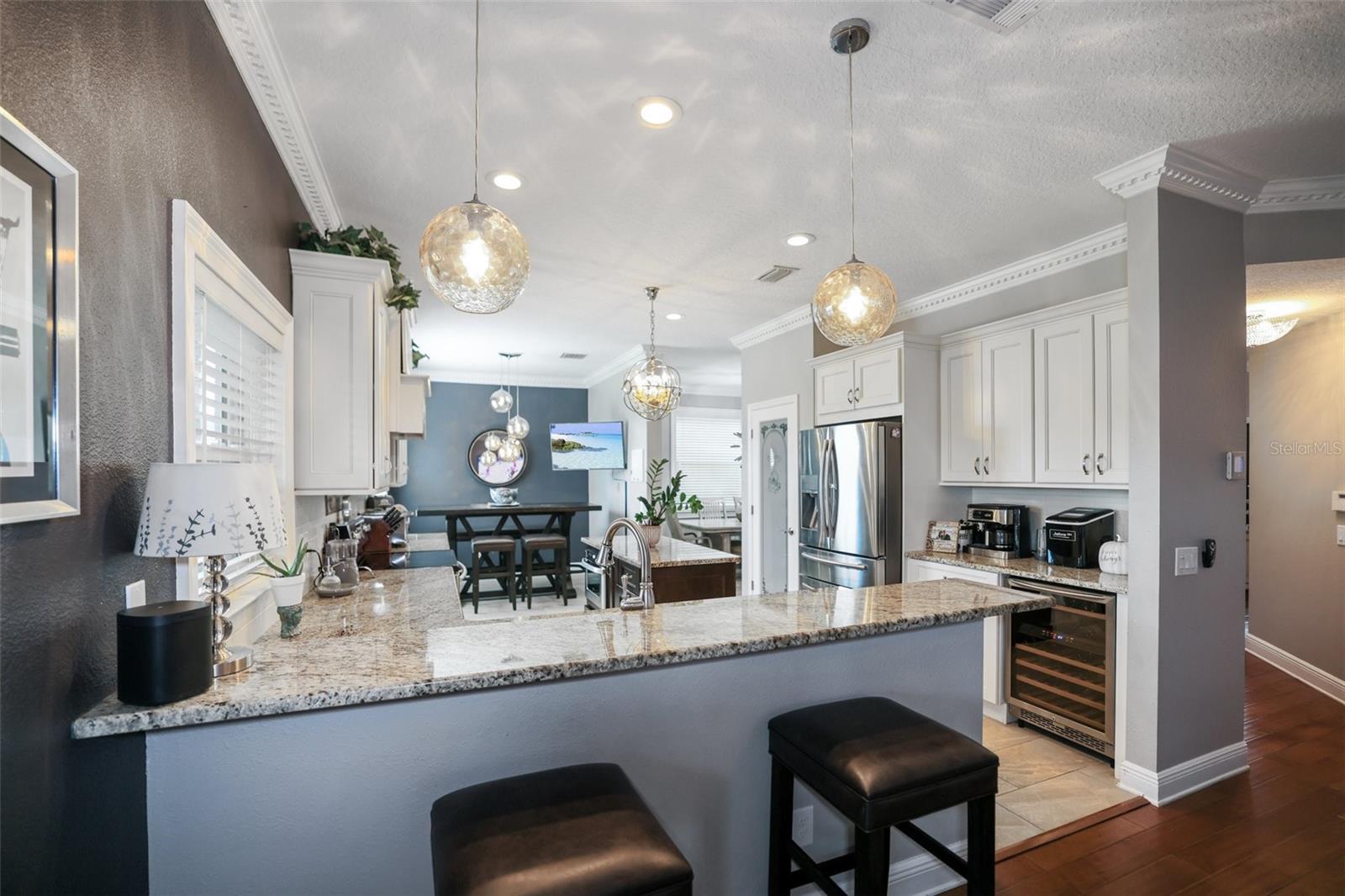 COUNTRY CHASE - Residential