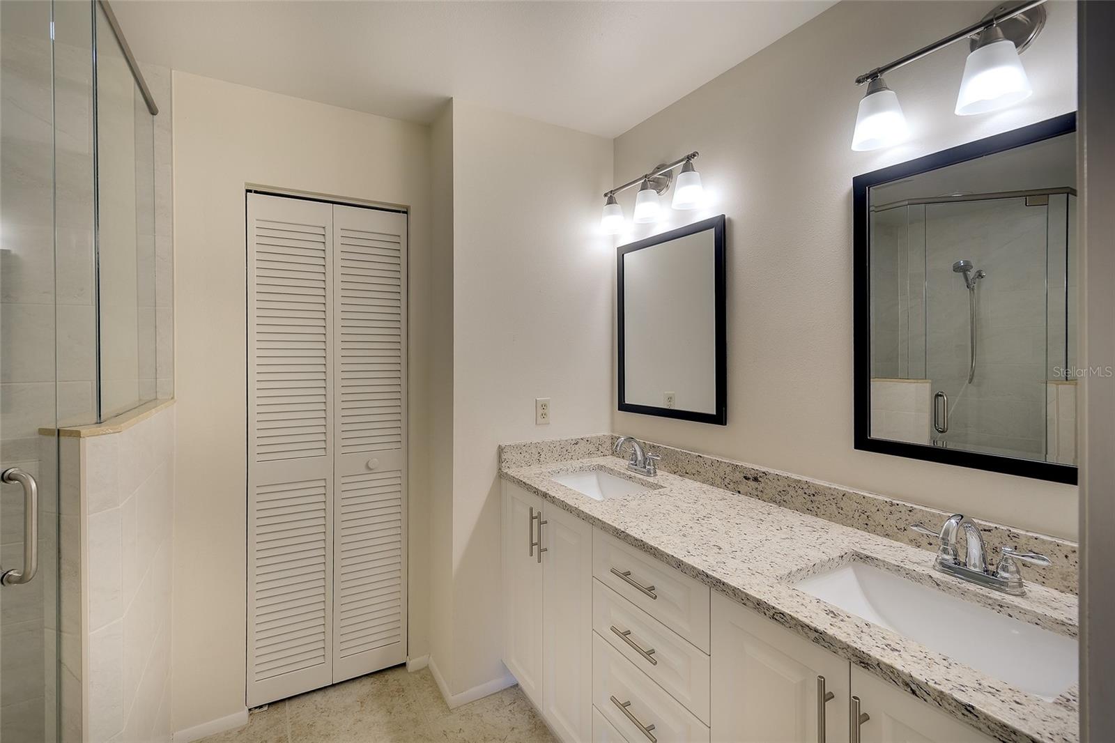 VILLAGE OAKS SEC B - Residential