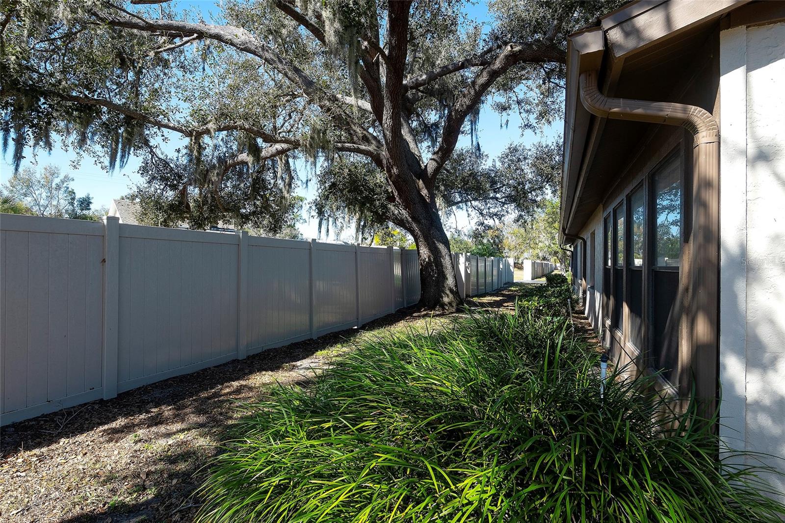 VILLAGE OAKS SEC B - Residential