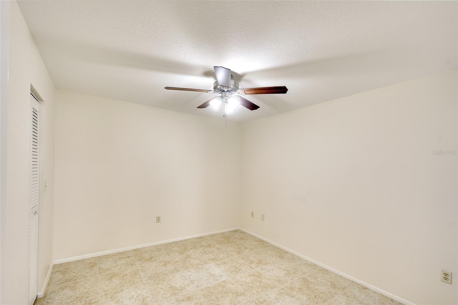 VILLAGE OAKS SEC B - Residential