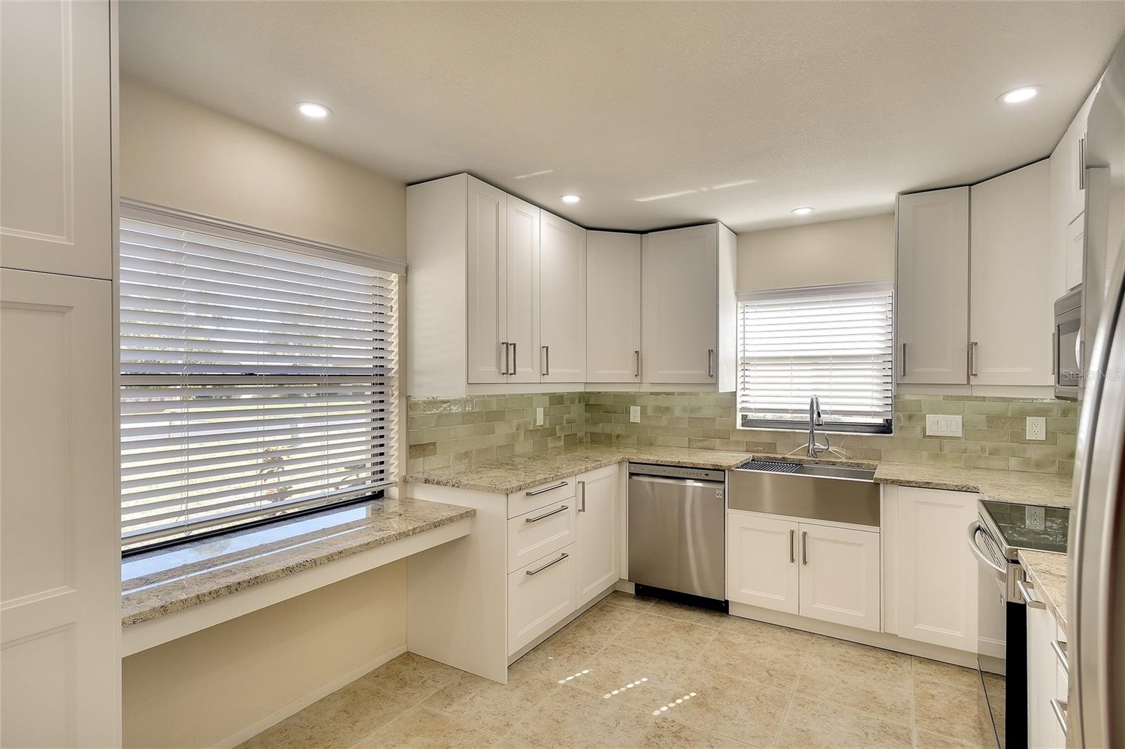 361 OAK HILL DRIVE 3