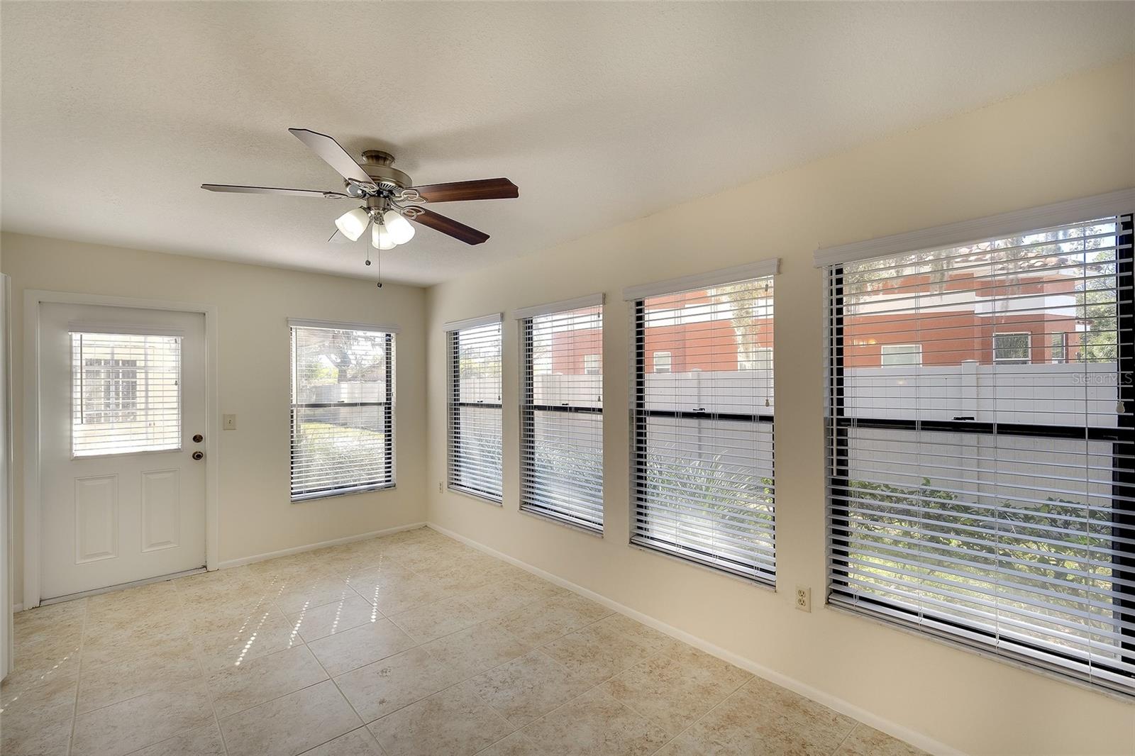 VILLAGE OAKS SEC B - Residential