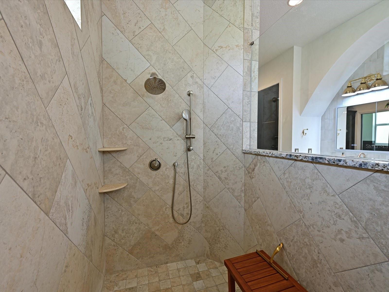 WINDING RIVER - Residential