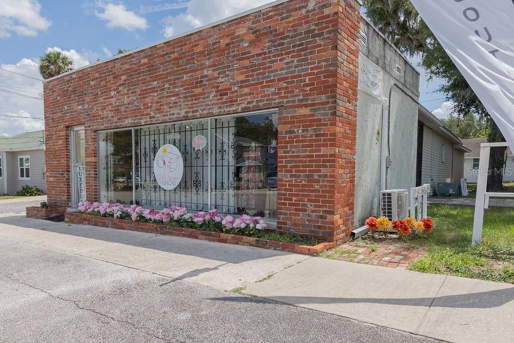 Photo of 209 S Florida Avenue, Deland, FL 32720 (MLS # V4944149)