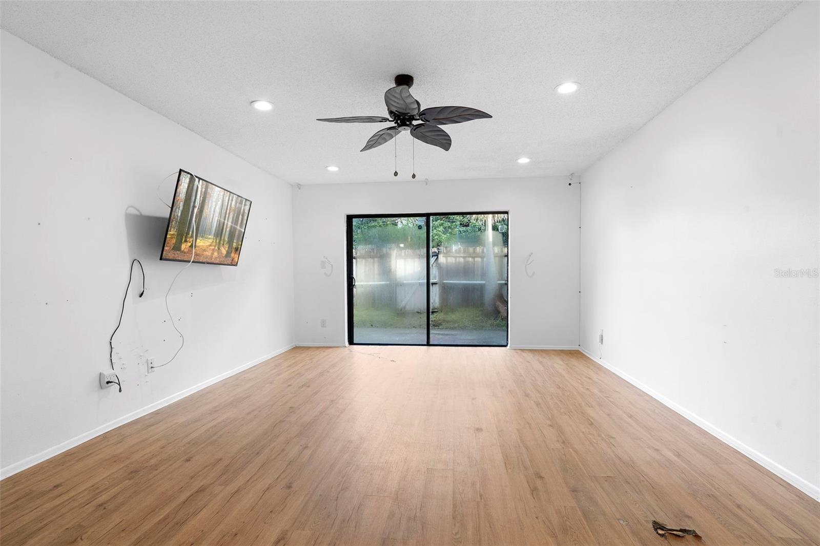 WHISPERWOOD CONDO - Residential