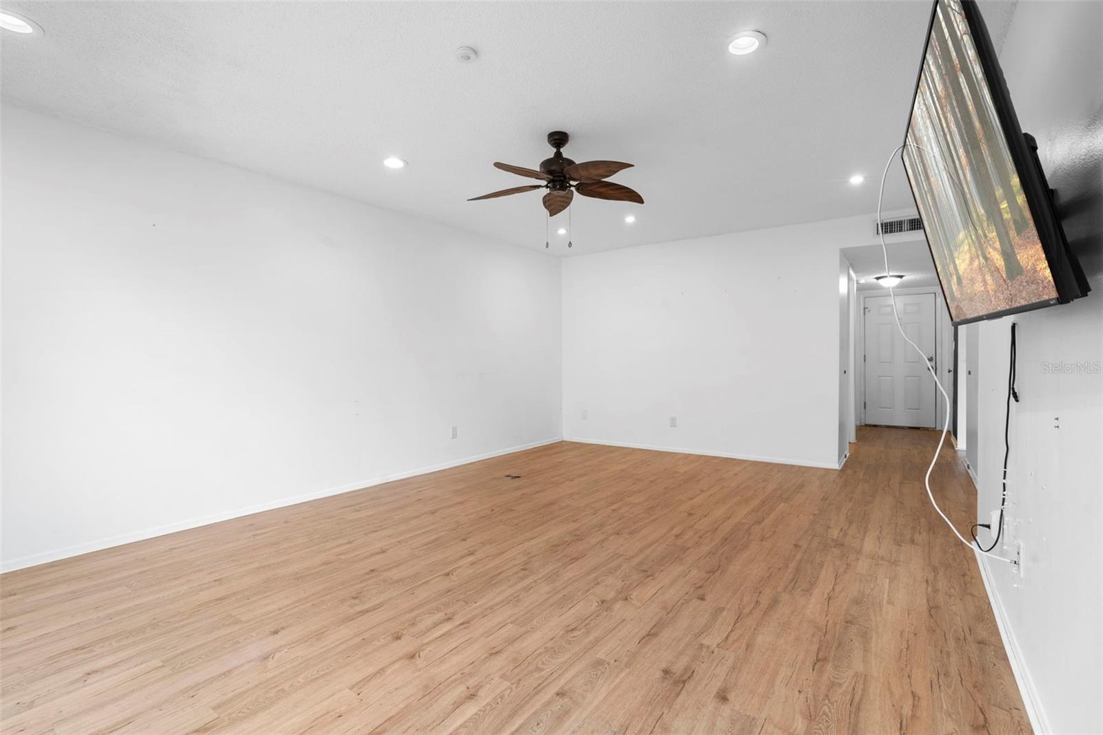 WHISPERWOOD CONDO - Residential