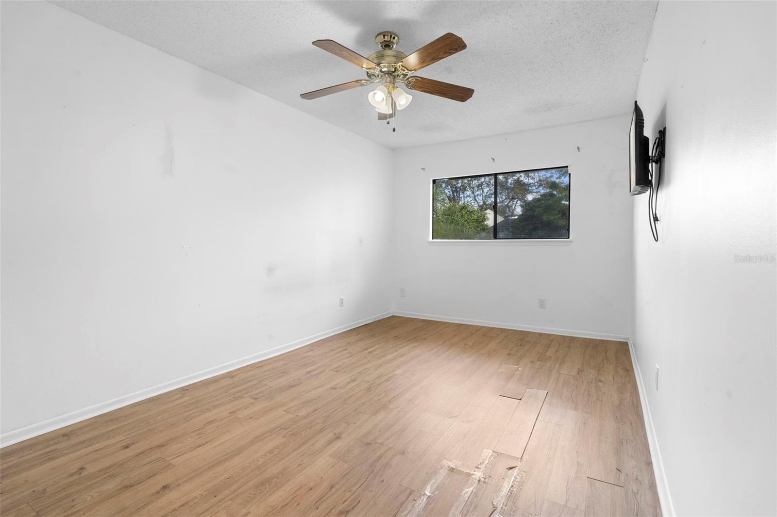 WHISPERWOOD CONDO - Residential