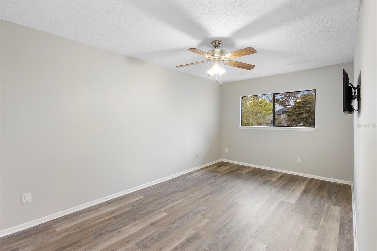 WHISPERWOOD CONDO - Residential