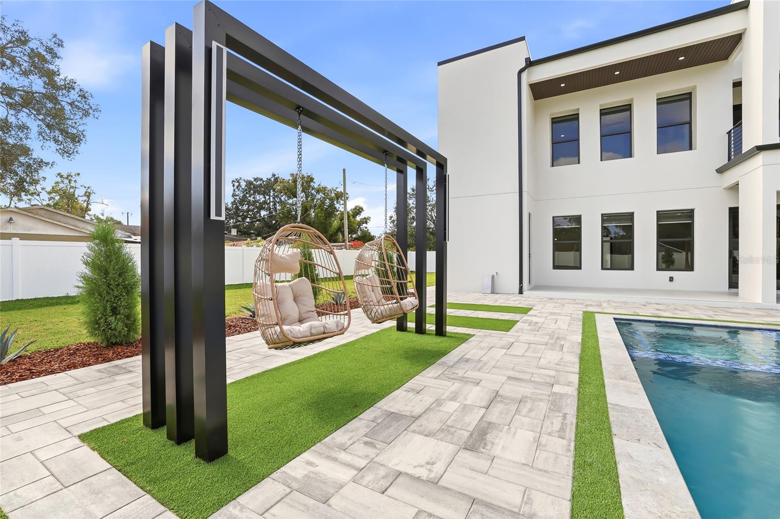 HILLSBOROUGH RIVER ESTATES - Residential